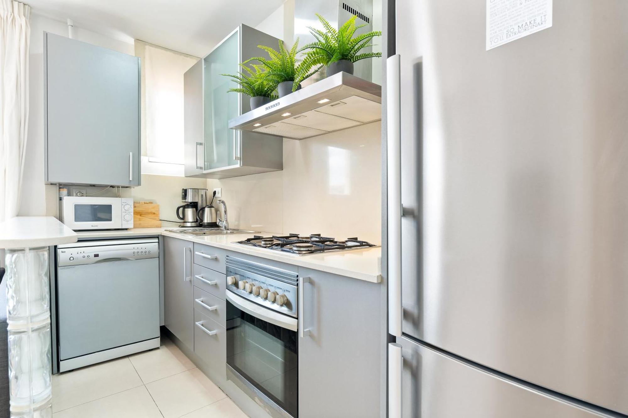 Fridays Flats Bright & Breezy Apartment Барселона Екстериор снимка